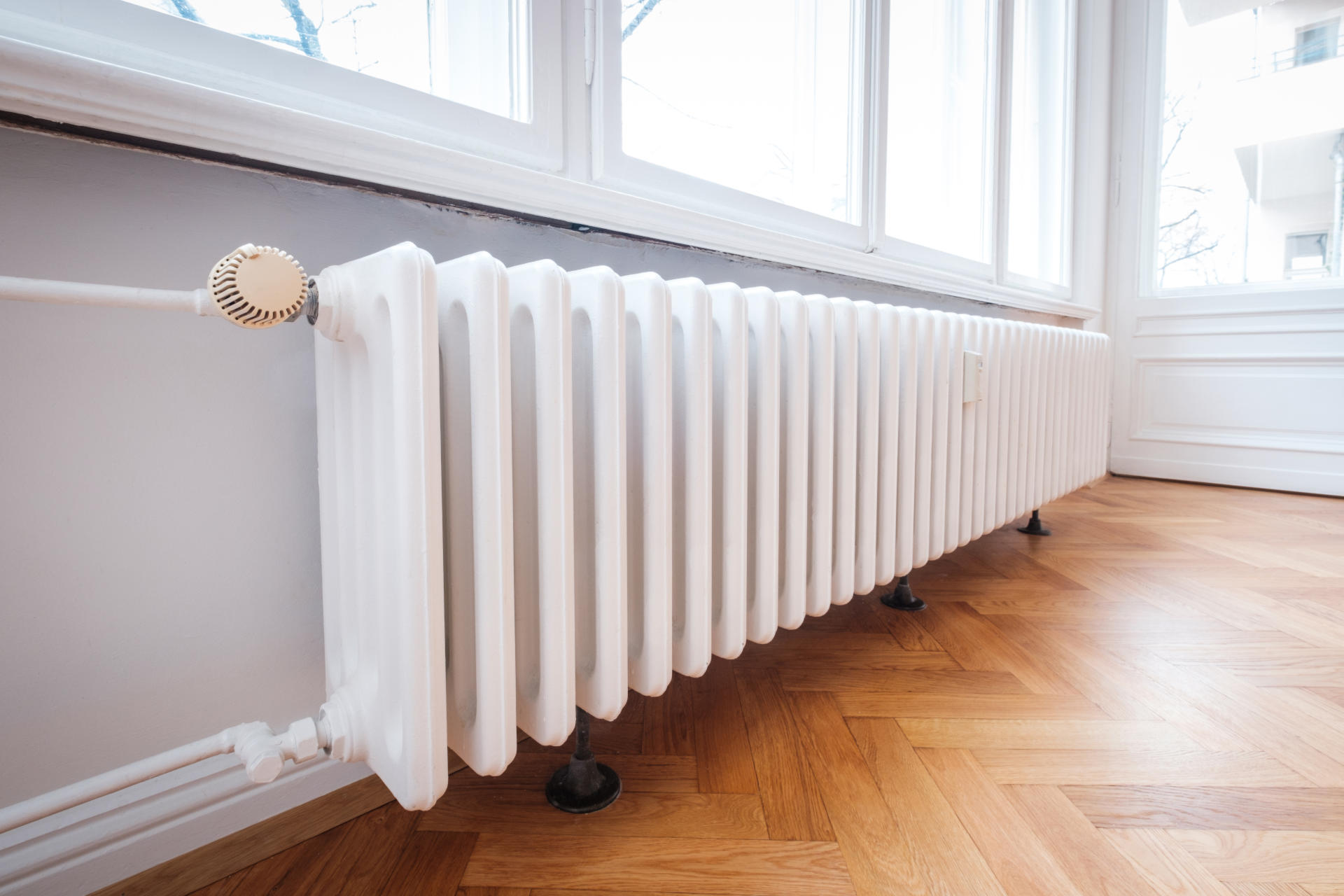 How To Remove A Radiator From The Wall Without Draining The System